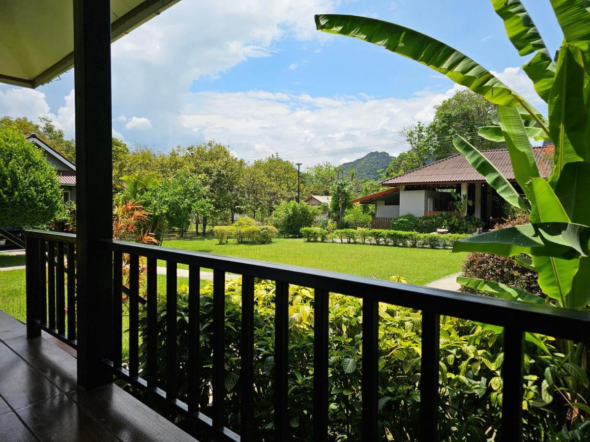 Bearlinbungalow Vang Vieng Exteriér fotografie